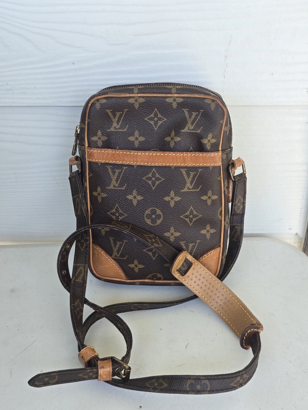 Authentic VTG Louis Vuitton Danube Monogram Canvas Crossbody Bag 9x7 France